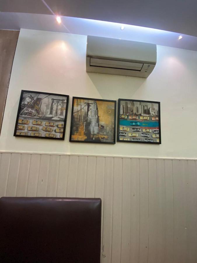 Hotel Airport Prime -Near Mumbai International Airport Andheri East Exteriör bild